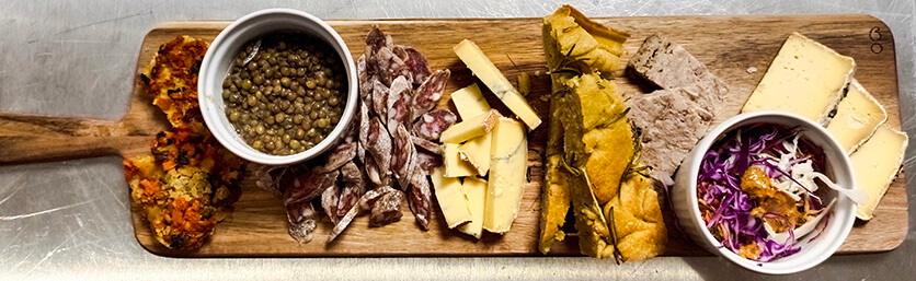 Le Bistrot les Iris travaille avec une sélection de fournisseurs locaux de qualité